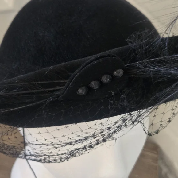 SOLD Vtg 50s Fascinator / Tilt Hat, Coralie, Party, Bead, Ostrich Feather, 7/S - Picture 9 of 11